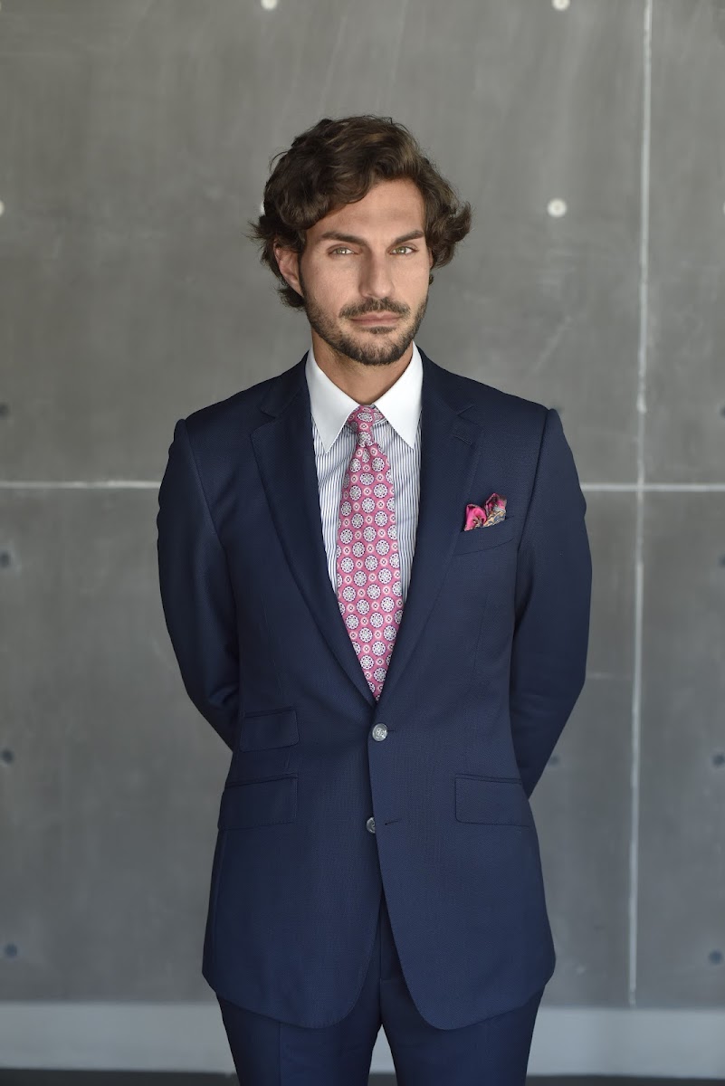 Navy Custom Suit With Pink Tie, Expert Tailoring By Bespoke Cb custom menswear detail detail 2 by Bespoke By CB Miami